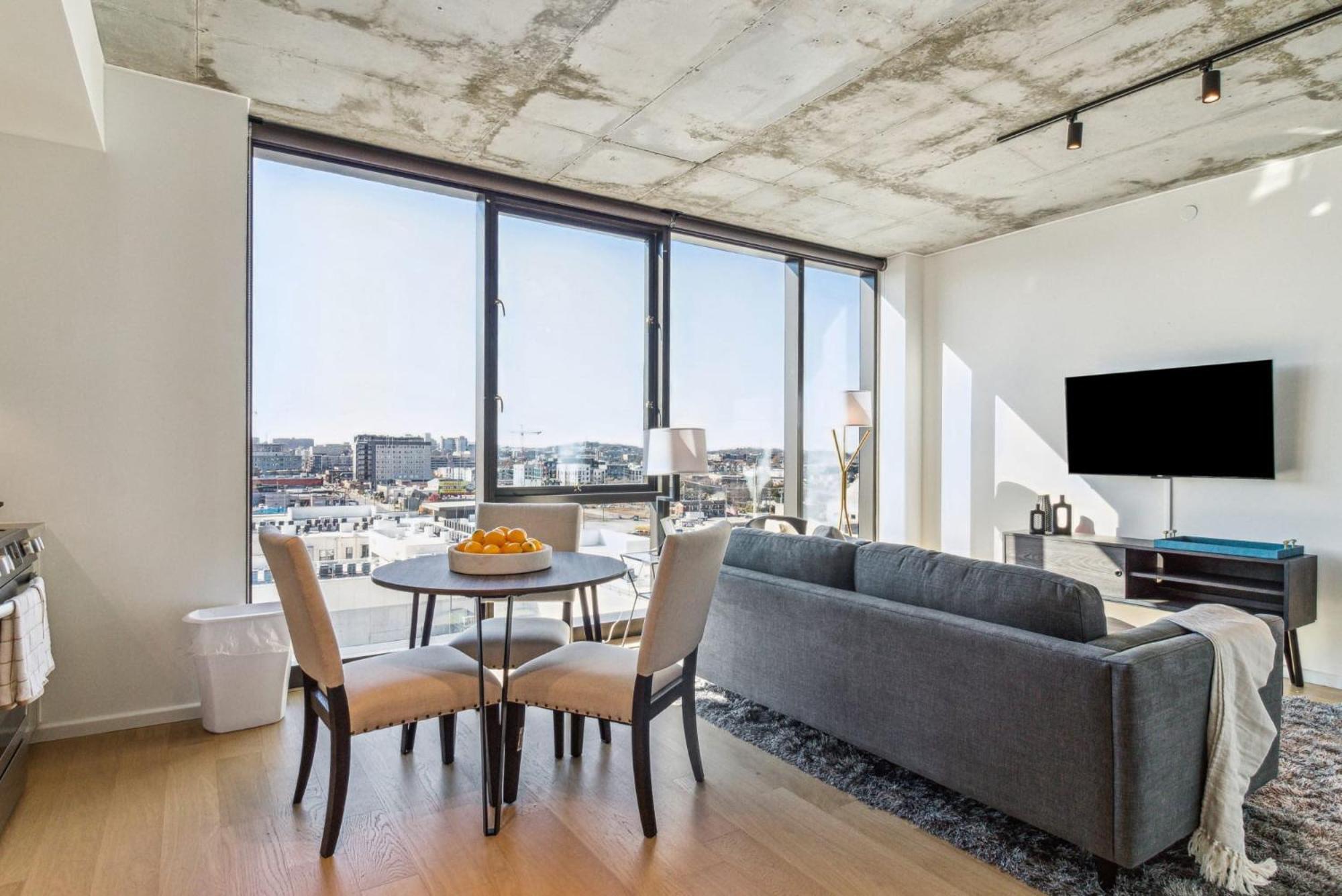Contemporary City Living Apartments In Nashville Bagian luar foto