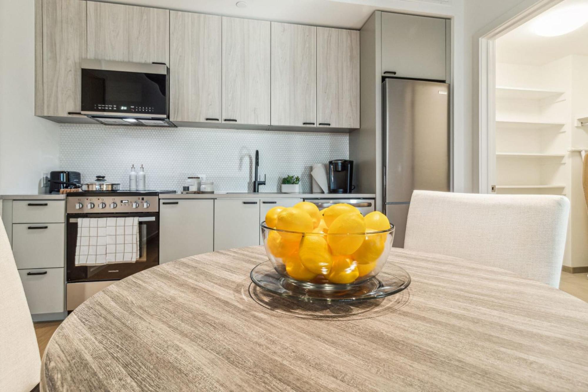 Contemporary City Living Apartments In Nashville Bagian luar foto
