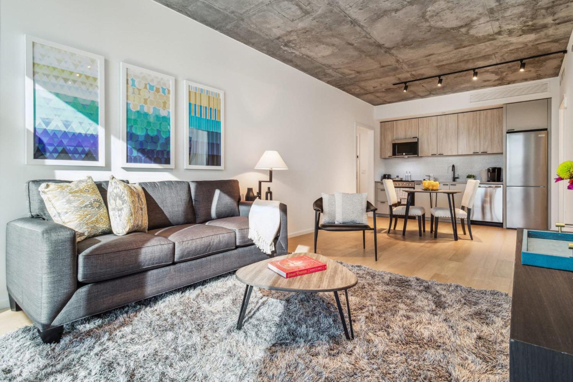 Contemporary City Living Apartments In Nashville Bagian luar foto